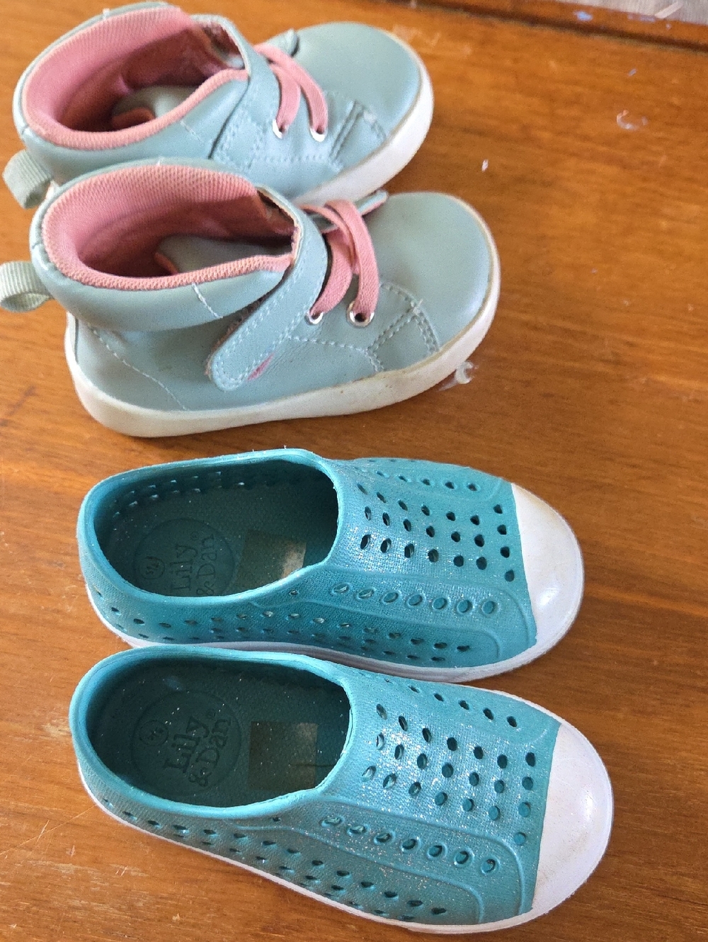 Lot Of 2 Baby Girl Shoes Size 5/6